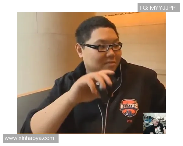 韩国明星挑战足球巨星名字猜谜游戏引发粉丝热议与欢笑